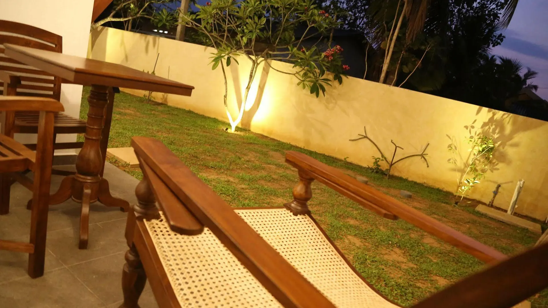 Blue Elephant Boutique Hotel Negombo 3*,  Sri Lanka