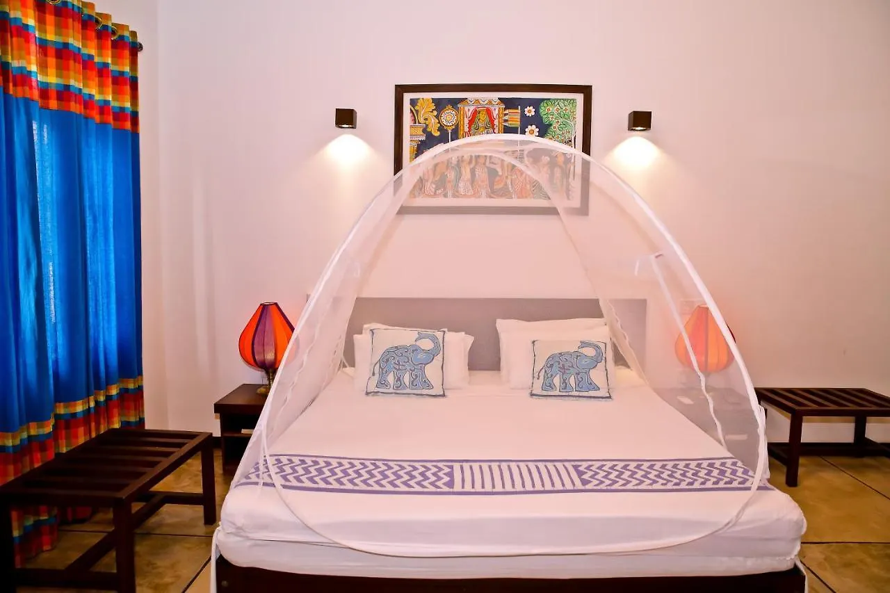Blue Elephant Boutique Hotel Negombo 3*,
